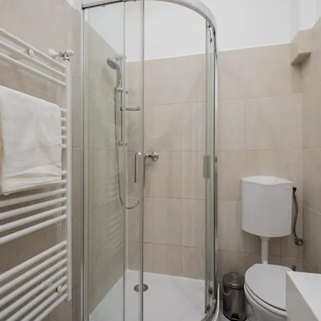 Apartamento Deluxe And Cozy Center For 8ppl
