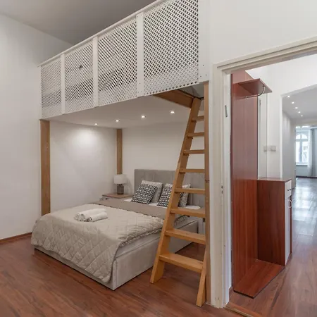 Deluxe And Cozy Center For 8ppl Apartamento