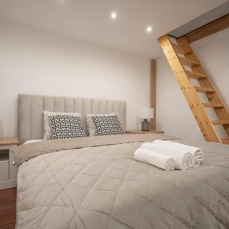 Apartamento Deluxe And Cozy Center For 8ppl