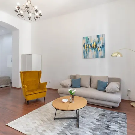 Deluxe And Cozy Center For 8ppl Apartamento *